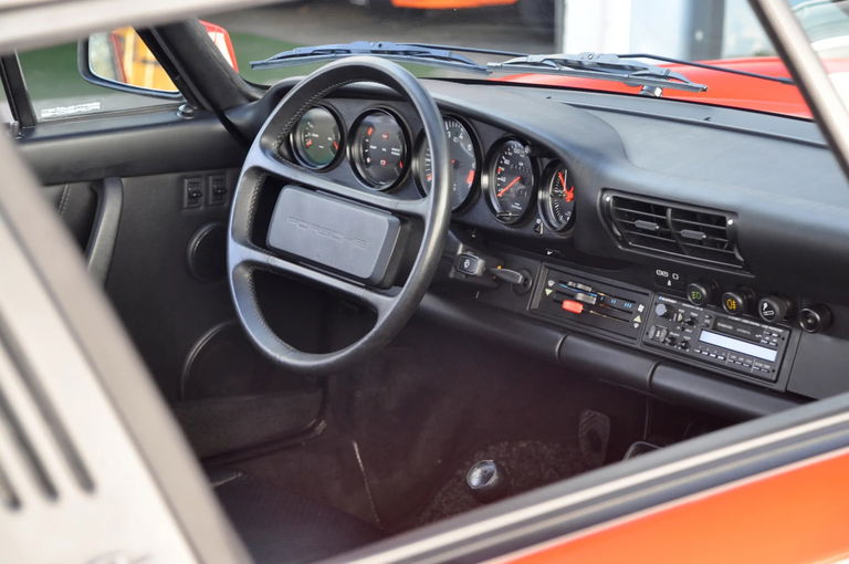 Porsche 911 Carrera 3.2