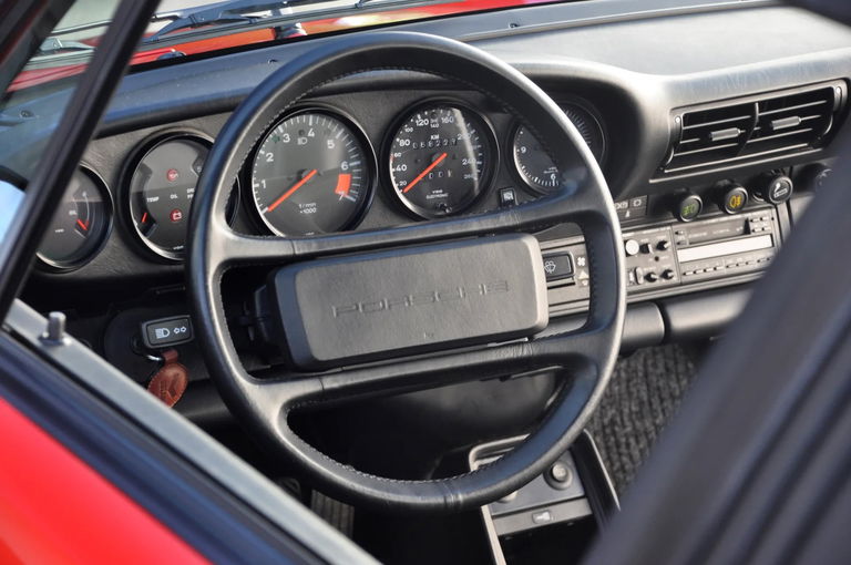 Porsche 911 Carrera 3.2