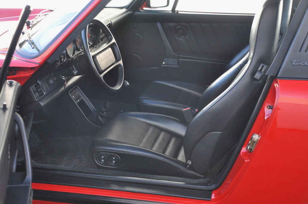 Porsche 911 Carrera 3.2