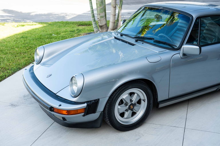 Porsche 911 Carrera 3.2 (US)
