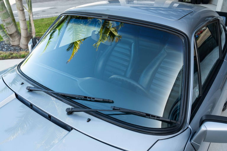 Porsche 911 Carrera 3.2 (US)