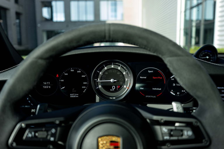 Porsche 992 Carrera 4S