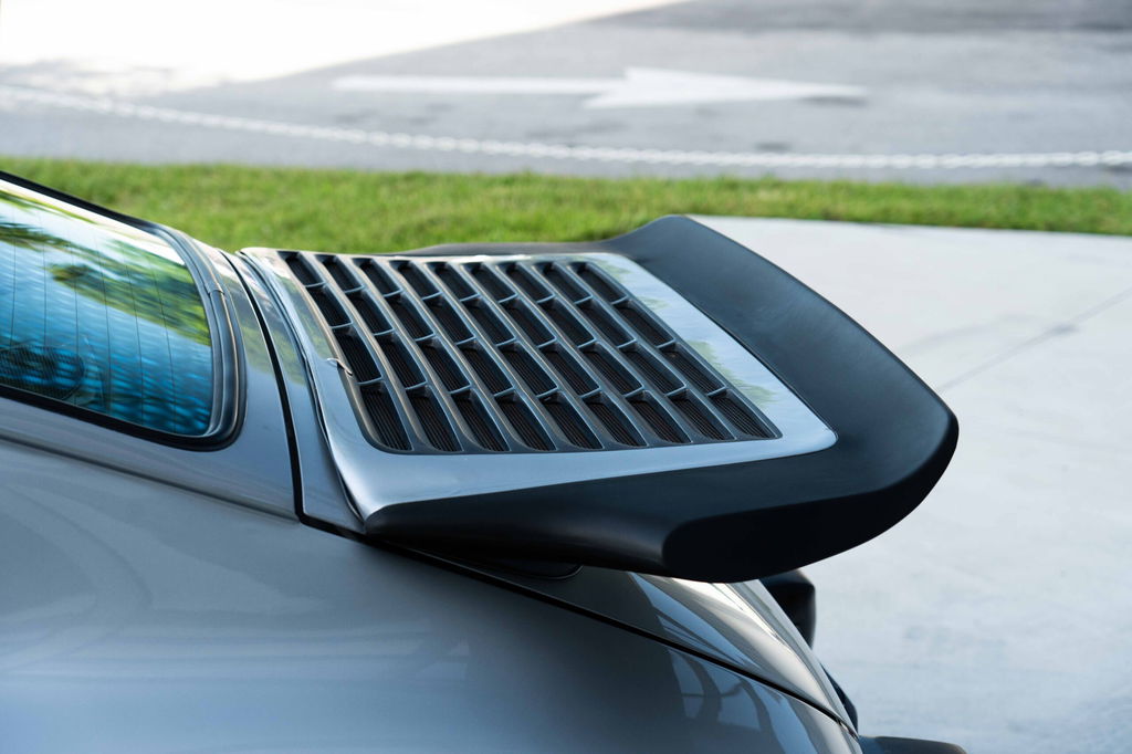 Porsche 911 Carrera 3.2 (US)