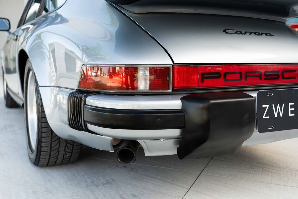 Porsche 911 Carrera 3.2 (US)