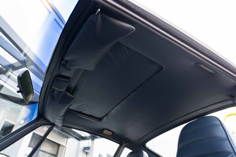 Porsche 911 Carrera 3.2 (US)