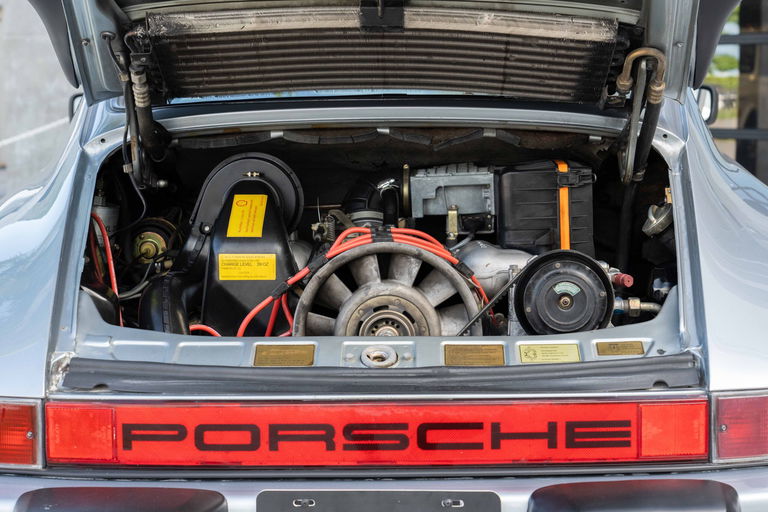 Porsche 911 Carrera 3.2 (US)