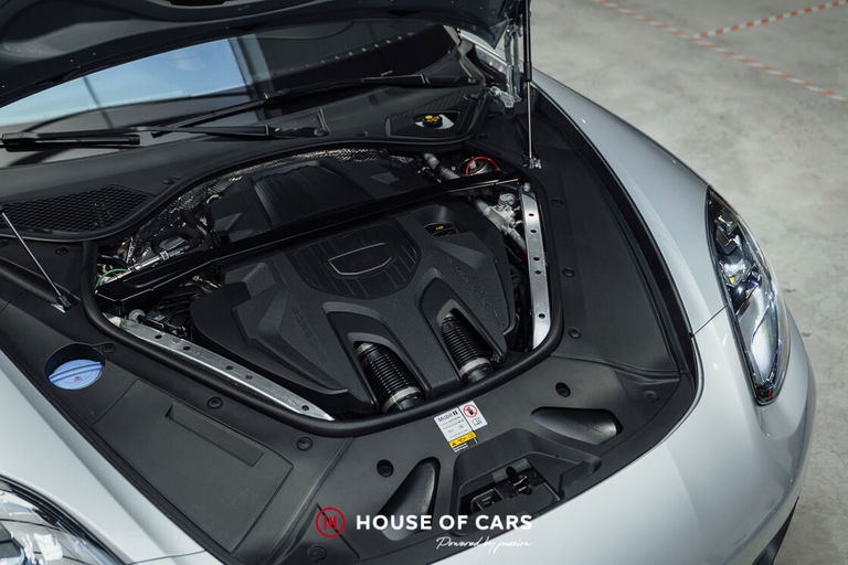 Porsche Panamera 4 E-Hybrid