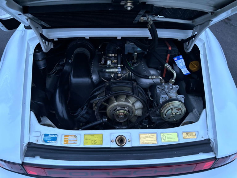 Porsche 911 Carrera 3.2