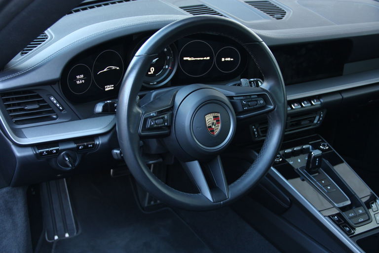 Porsche 992 Carrera 4S