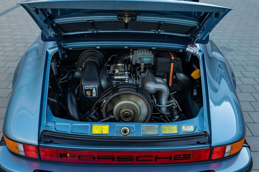 Porsche 911 Carrera 3.2