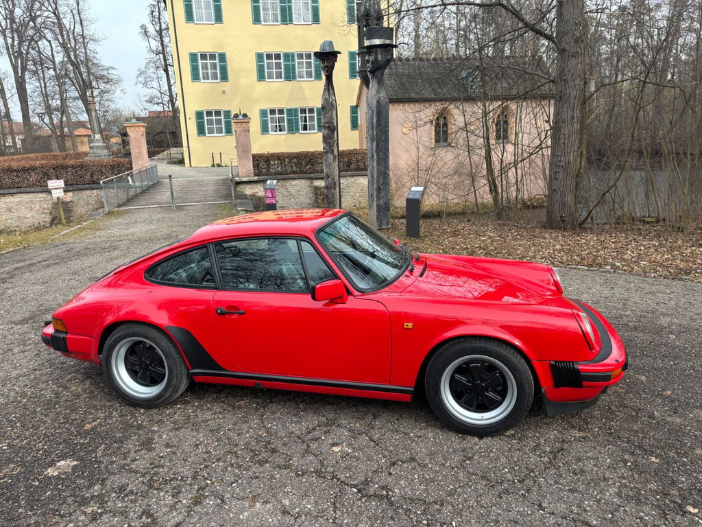Porsche 911 Carrera 3.2