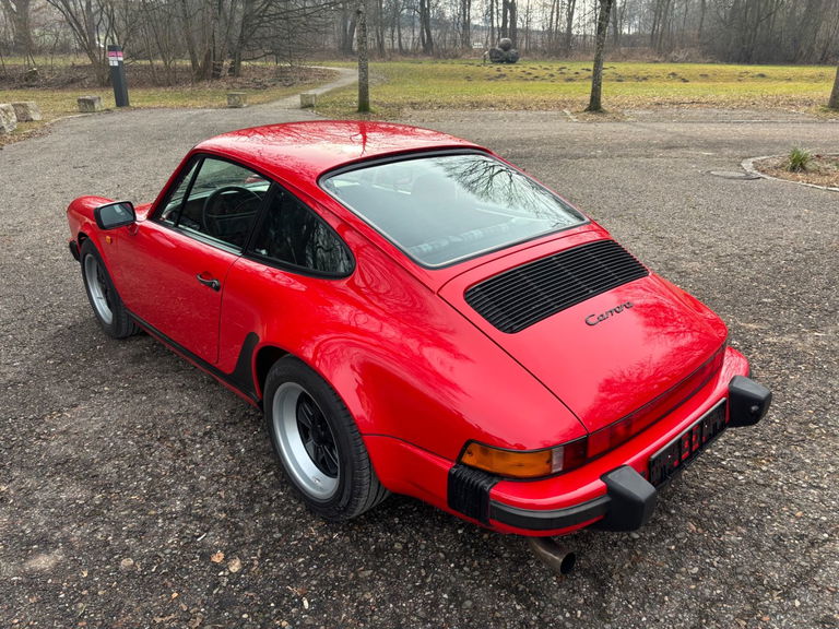 Porsche 911 Carrera 3.2