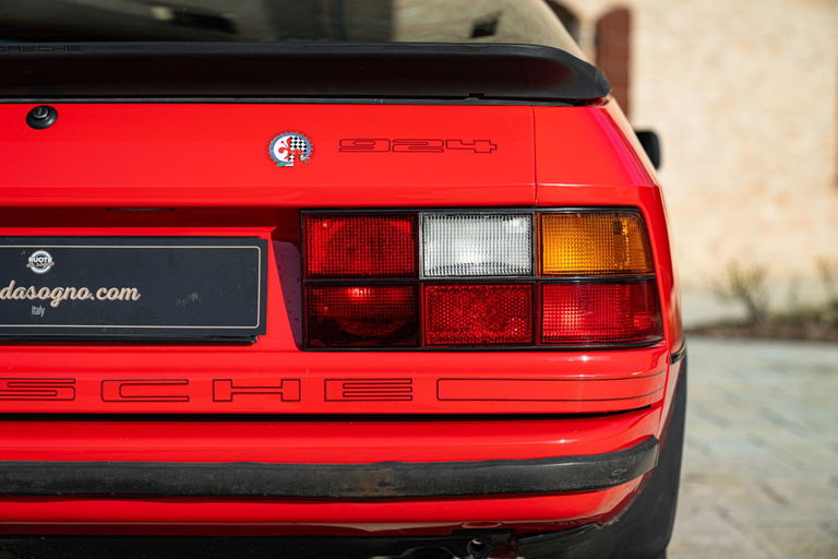 Porsche 924