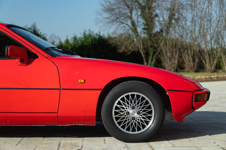 Porsche 924