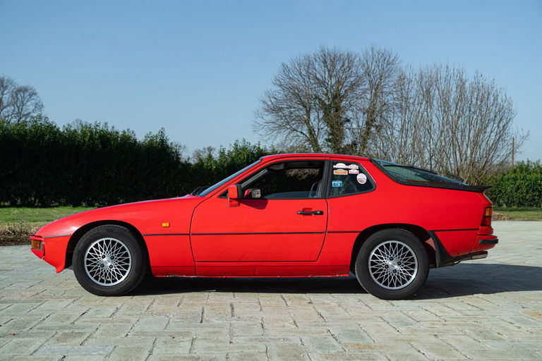 Porsche 924