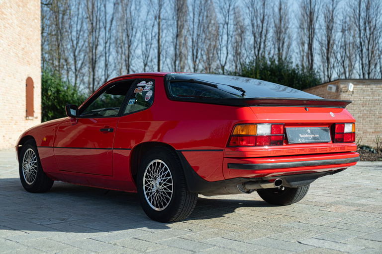 Porsche 924
