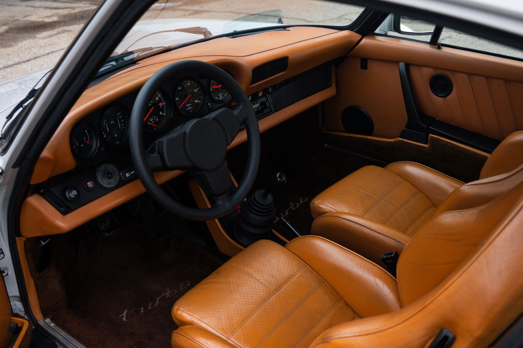 Porsche 911 Turbo 3.0 (US)