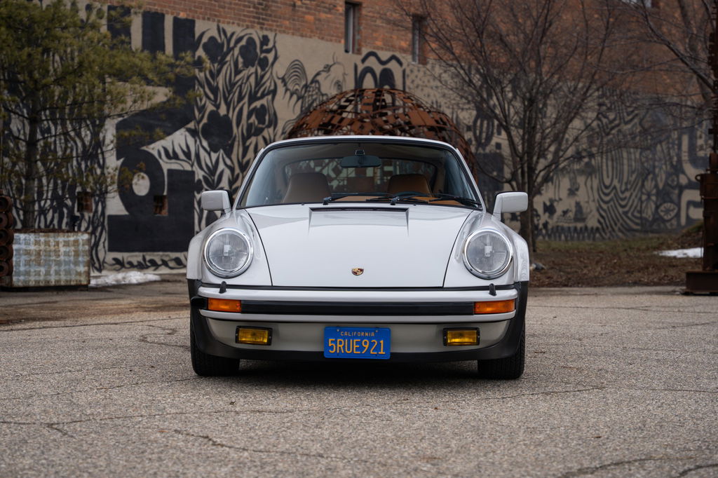 Porsche 911 Turbo 3.0 (US)