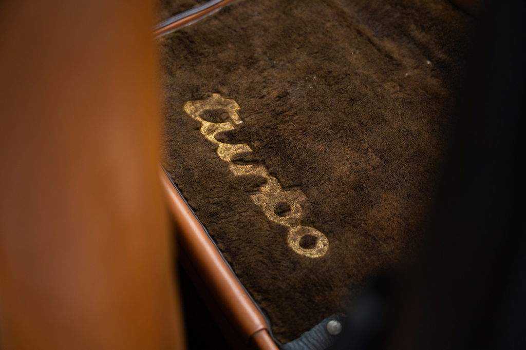 Porsche 911 Turbo 3.0 (US)