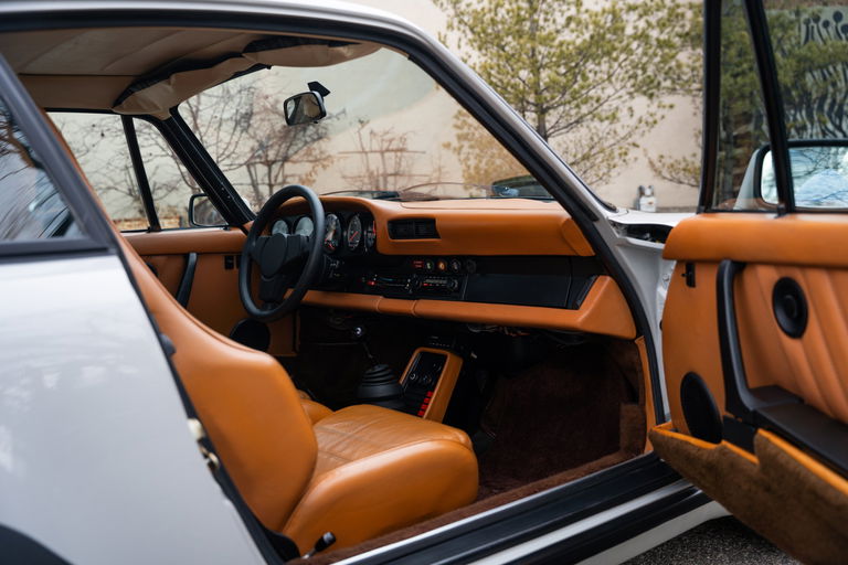 Porsche 911 Turbo 3.0 (US)