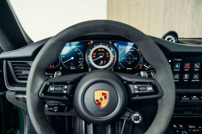 Porsche 992 Carrera GTS