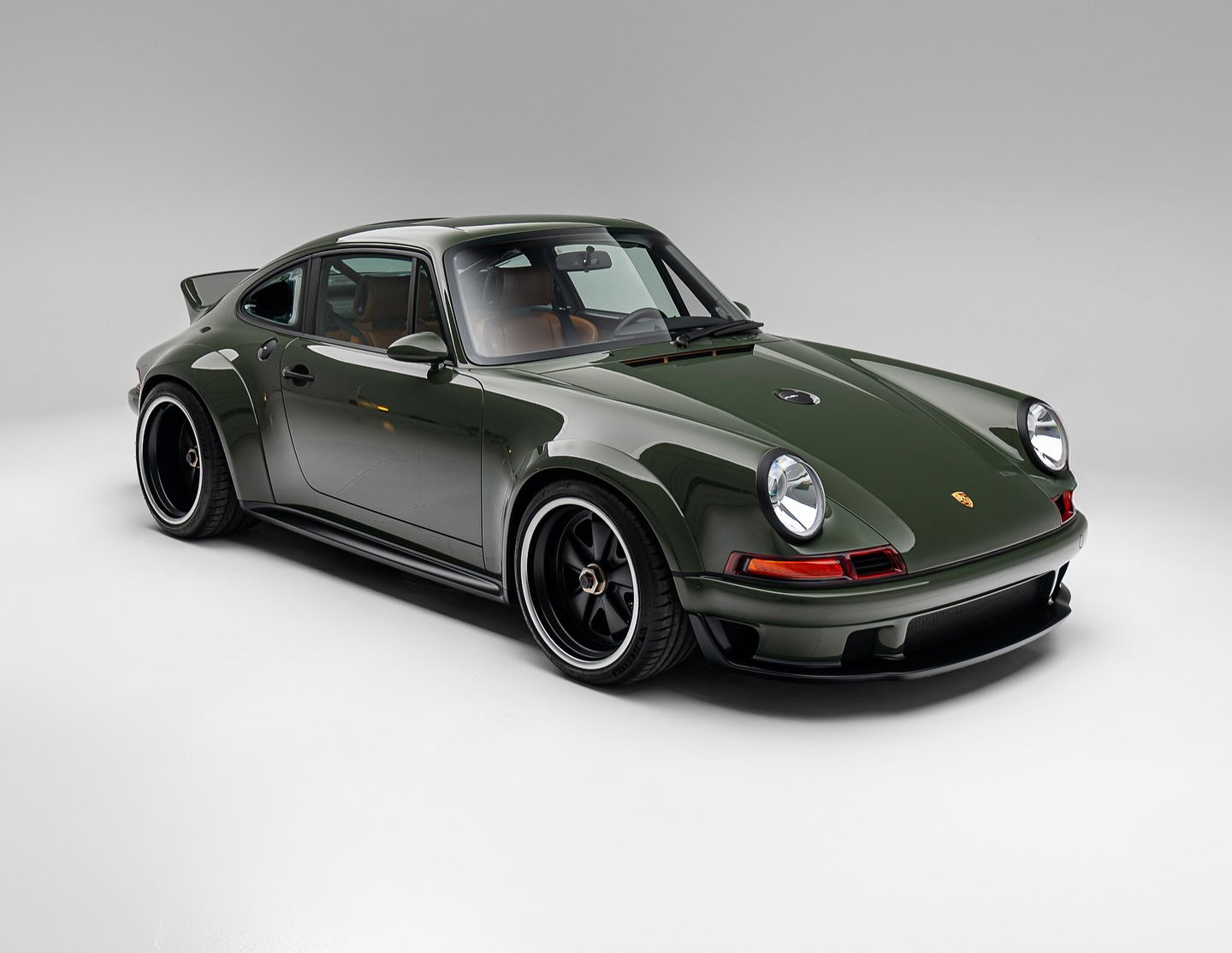 Porsche 911 Reimagined by Singer 1990 - elferspot.com