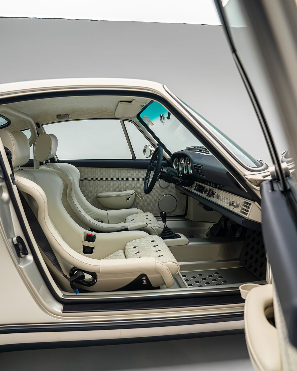 Porsche 911 Reimagined by Singer