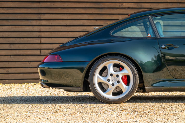 Porsche 993 Carrera 4S