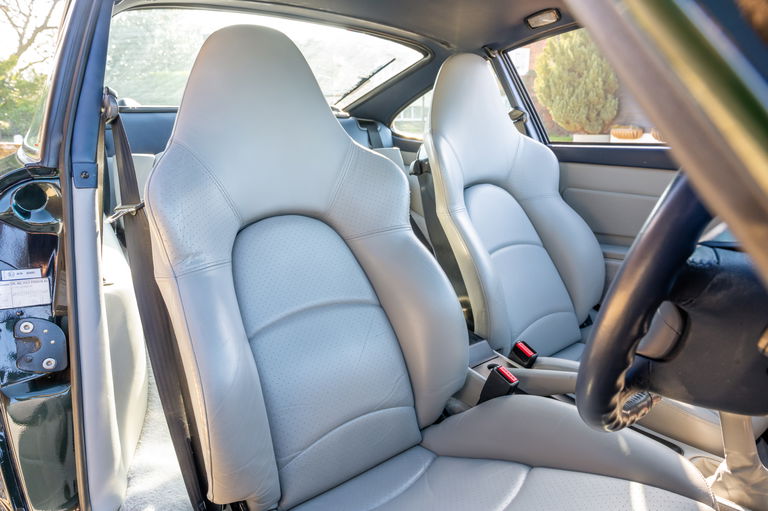 Porsche 993 Carrera 4S