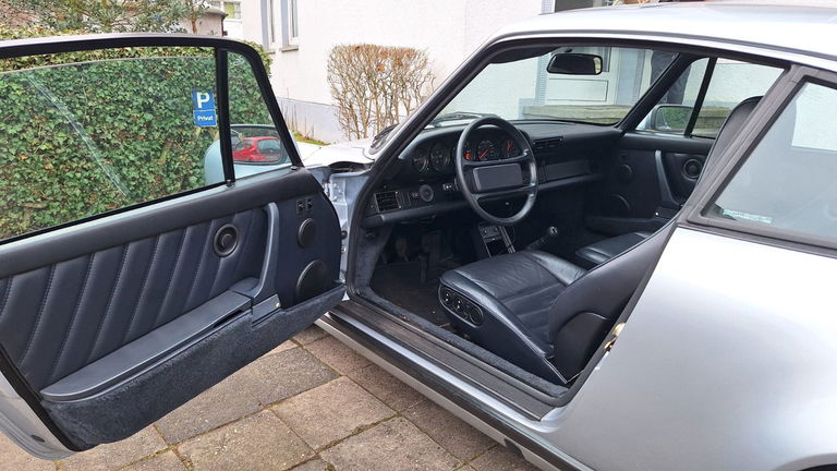 Porsche 911 Carrera 3.2