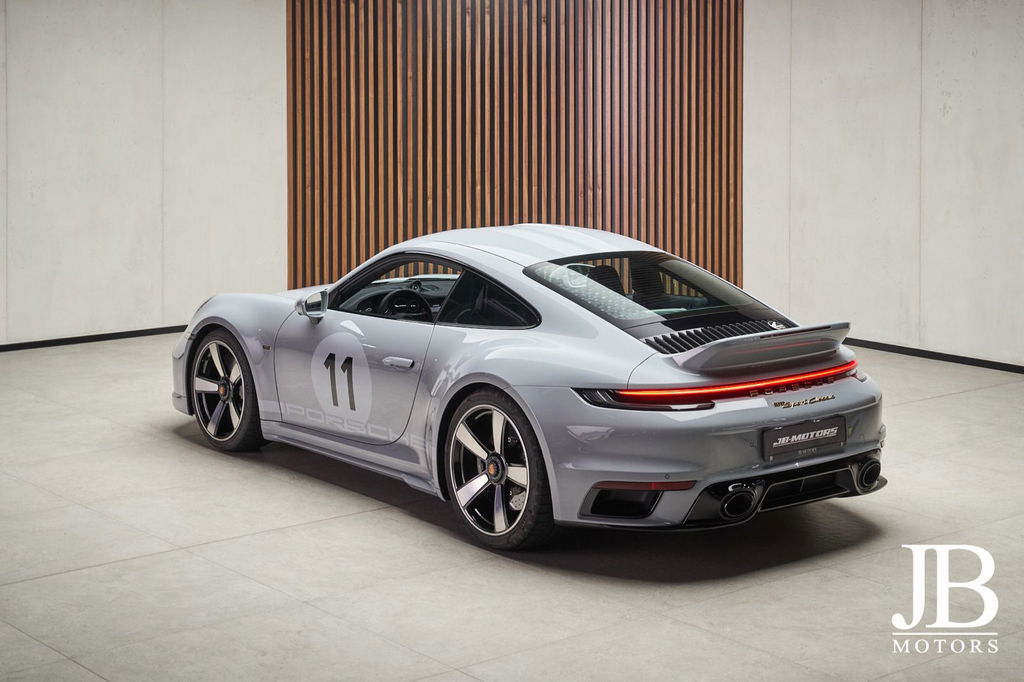 Porsche 992 Sport Classic