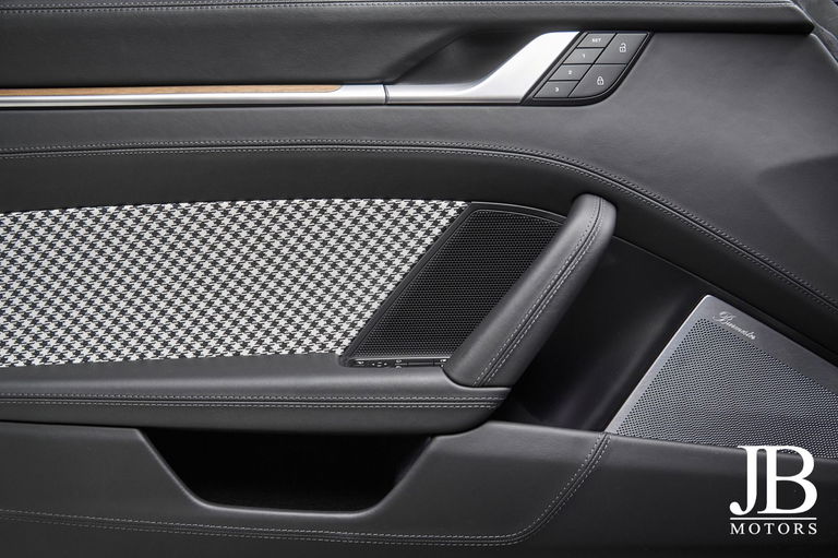 Porsche 992 Sport Classic