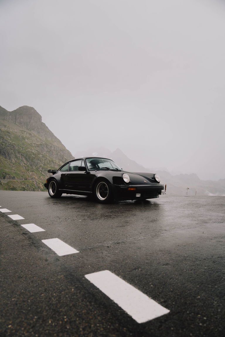 Livia alias WithLiv – How posters and Excel-spreadsheets led to Porsche