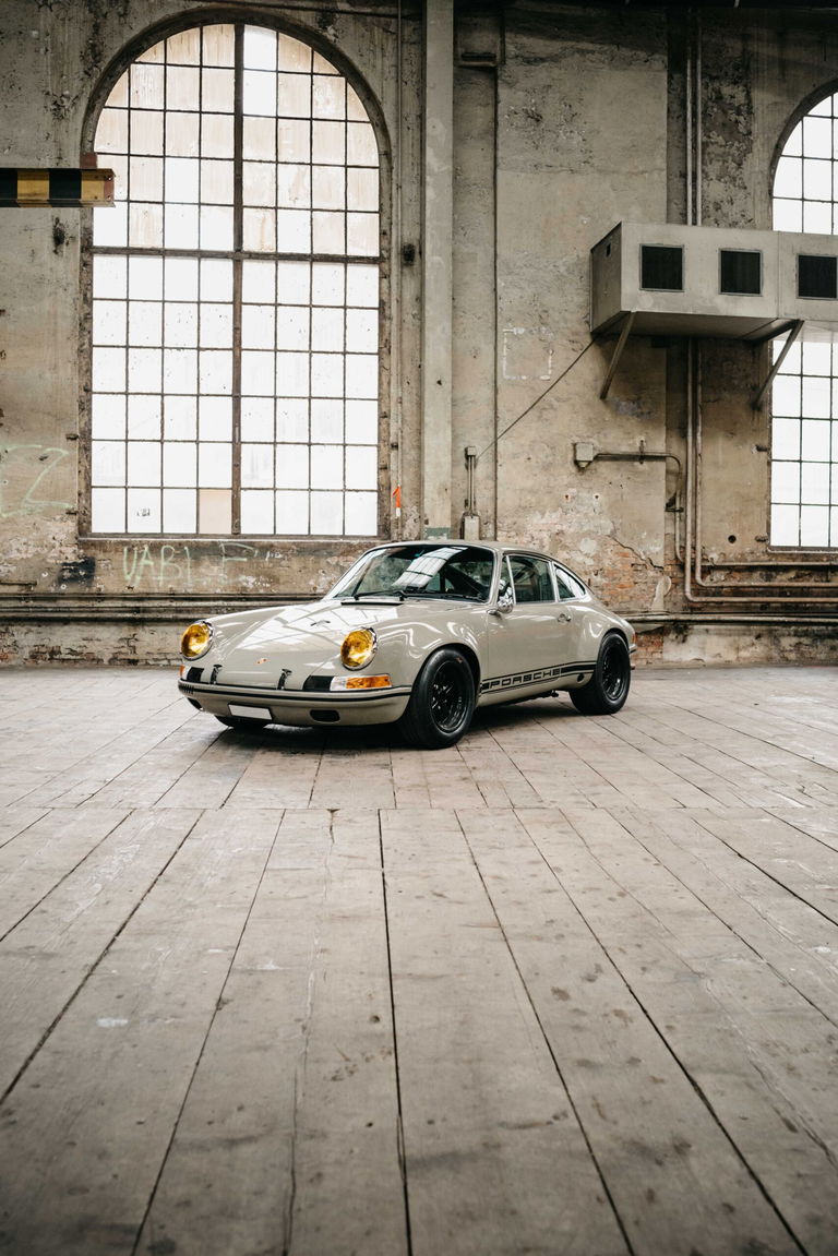 Livia alias WithLiv – How posters and Excel-spreadsheets led to Porsche