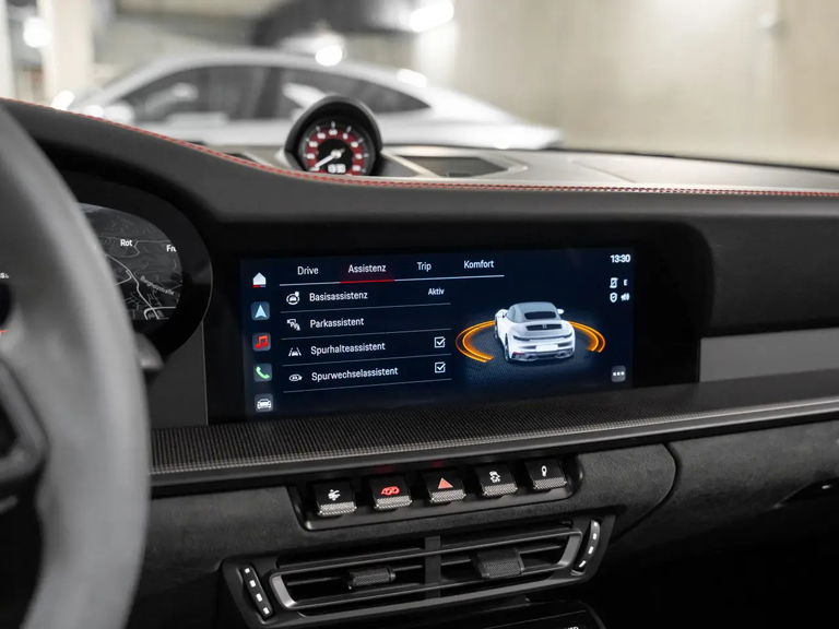 Porsche 992 Carrera 4 GTS