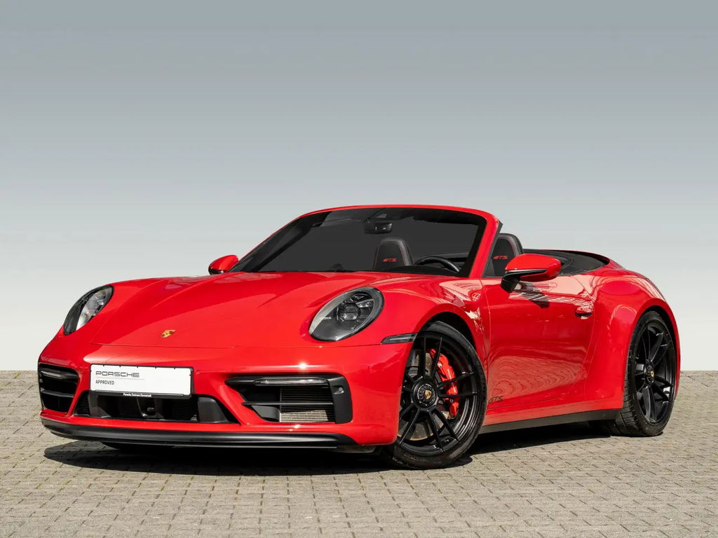 Porsche 992 Carrera 4 GTS