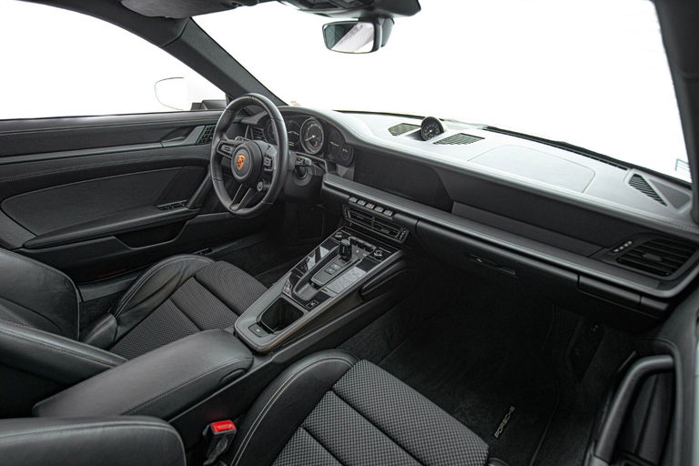 Porsche 992 Carrera S