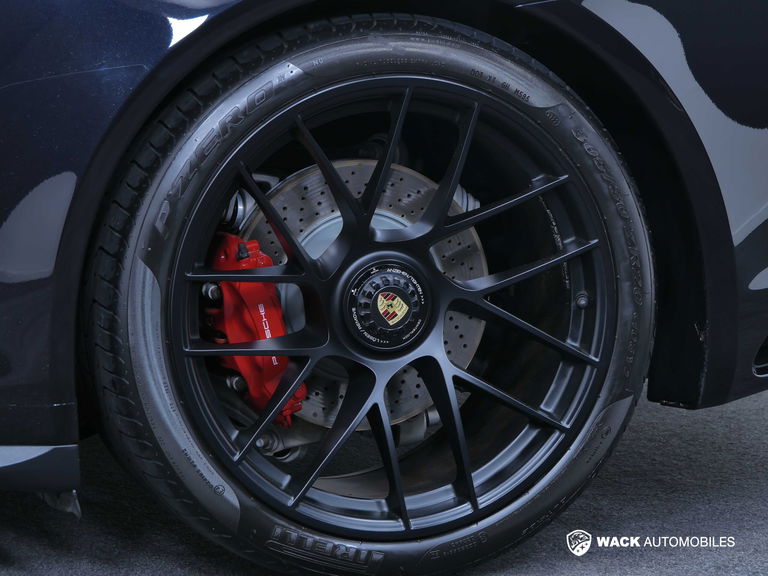 Porsche 991.2 Carrera GTS