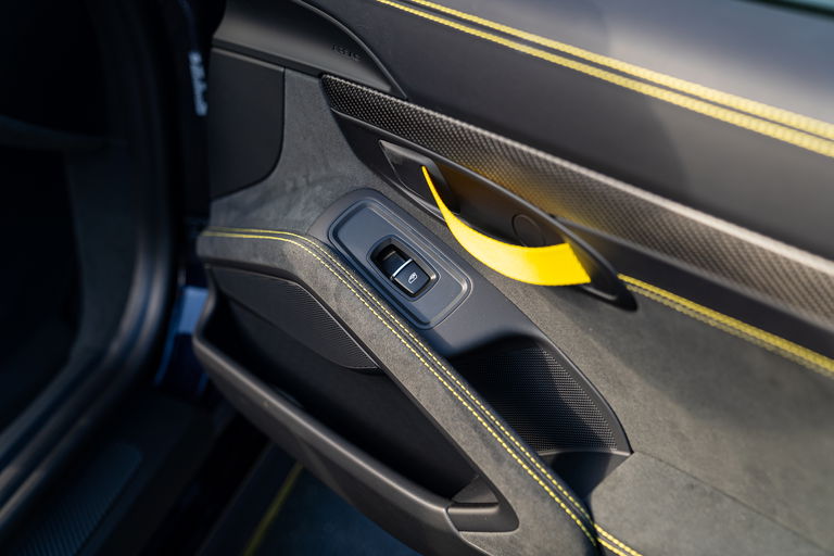 Porsche 718 Spyder RS