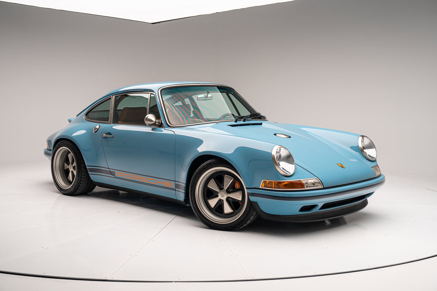 Singer Porsche アート Porsche 911 Reimagined by Singer 1989 - elferspot.com