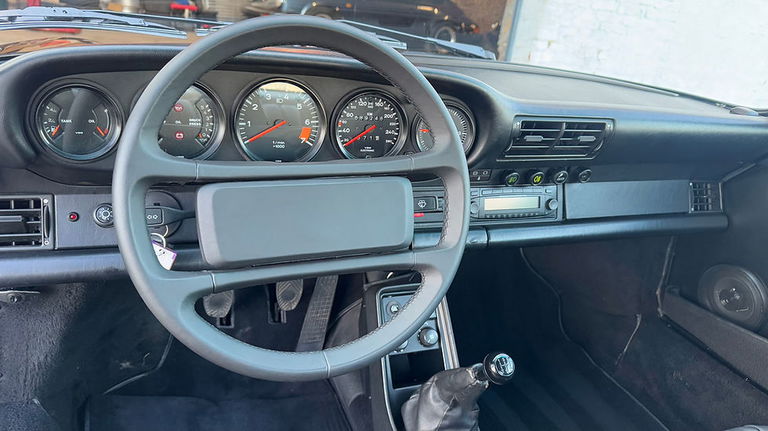 Porsche 911 Carrera 3.2