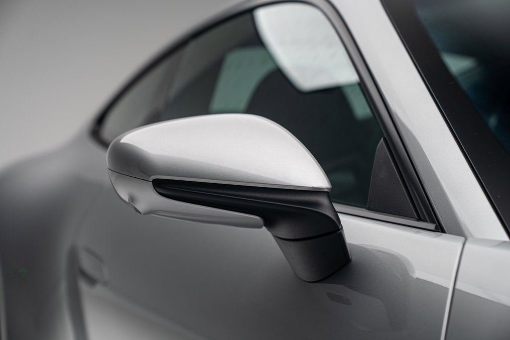 Porsche 992 Carrera 4 GTS