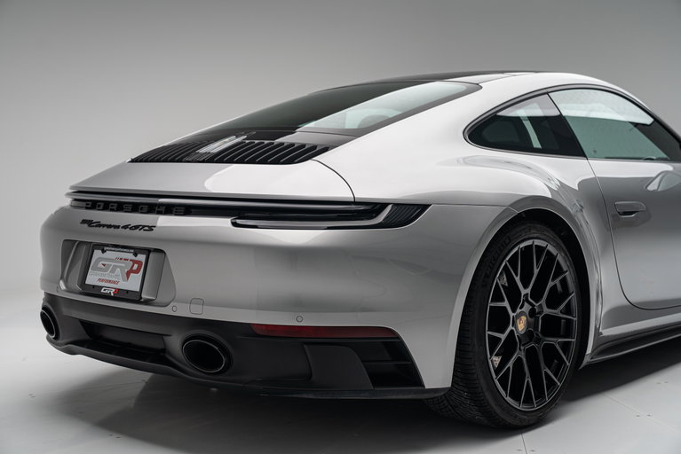 Porsche 992 Carrera 4 GTS
