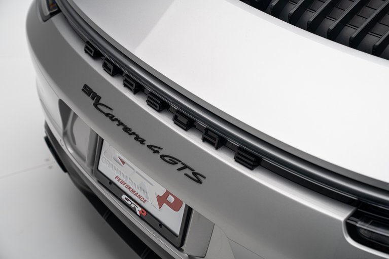 Porsche 992 Carrera 4 GTS