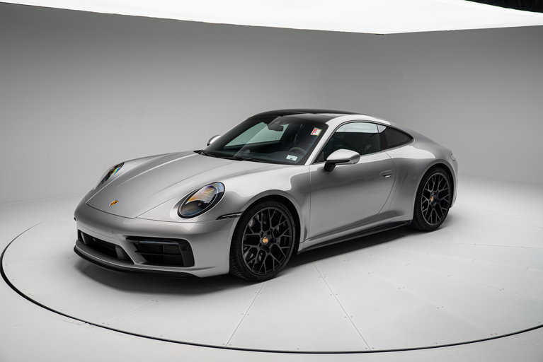 Porsche 992 Carrera 4 GTS