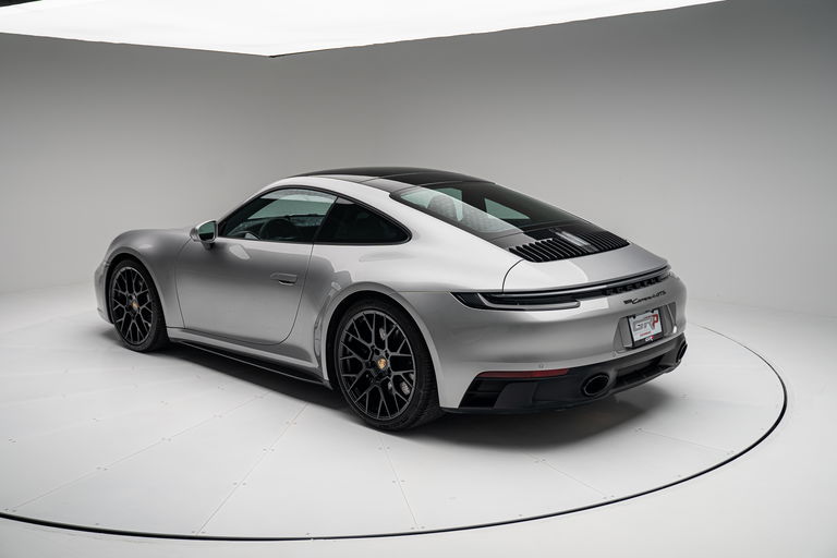 Porsche 992 Carrera 4 GTS