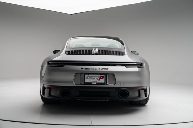 Porsche 992 Carrera 4 GTS