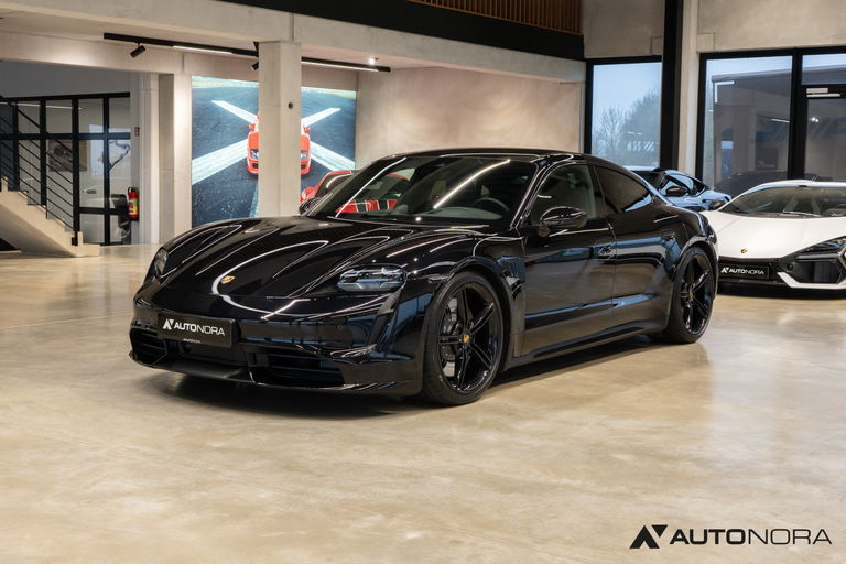 Porsche Taycan Turbo