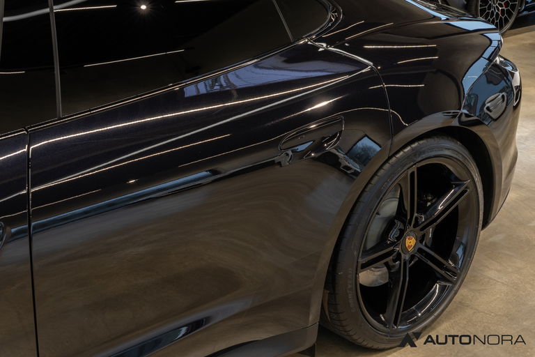 Porsche Taycan Turbo