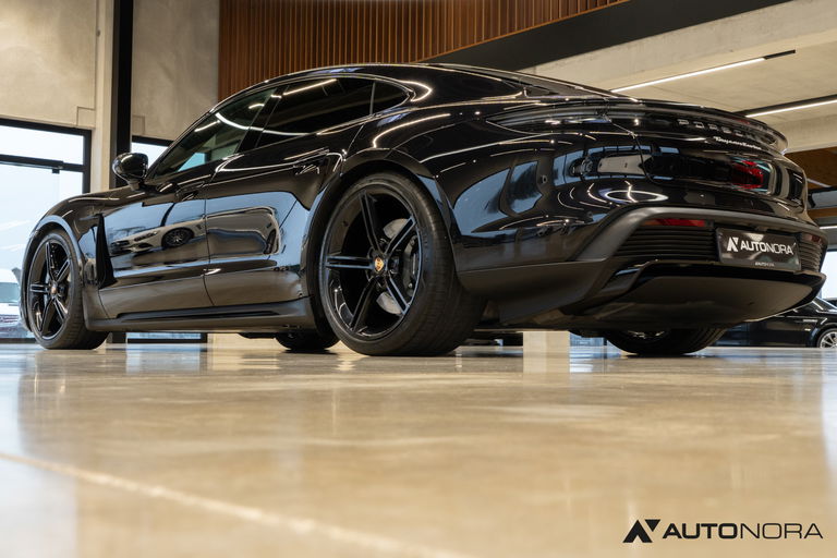 Porsche Taycan Turbo